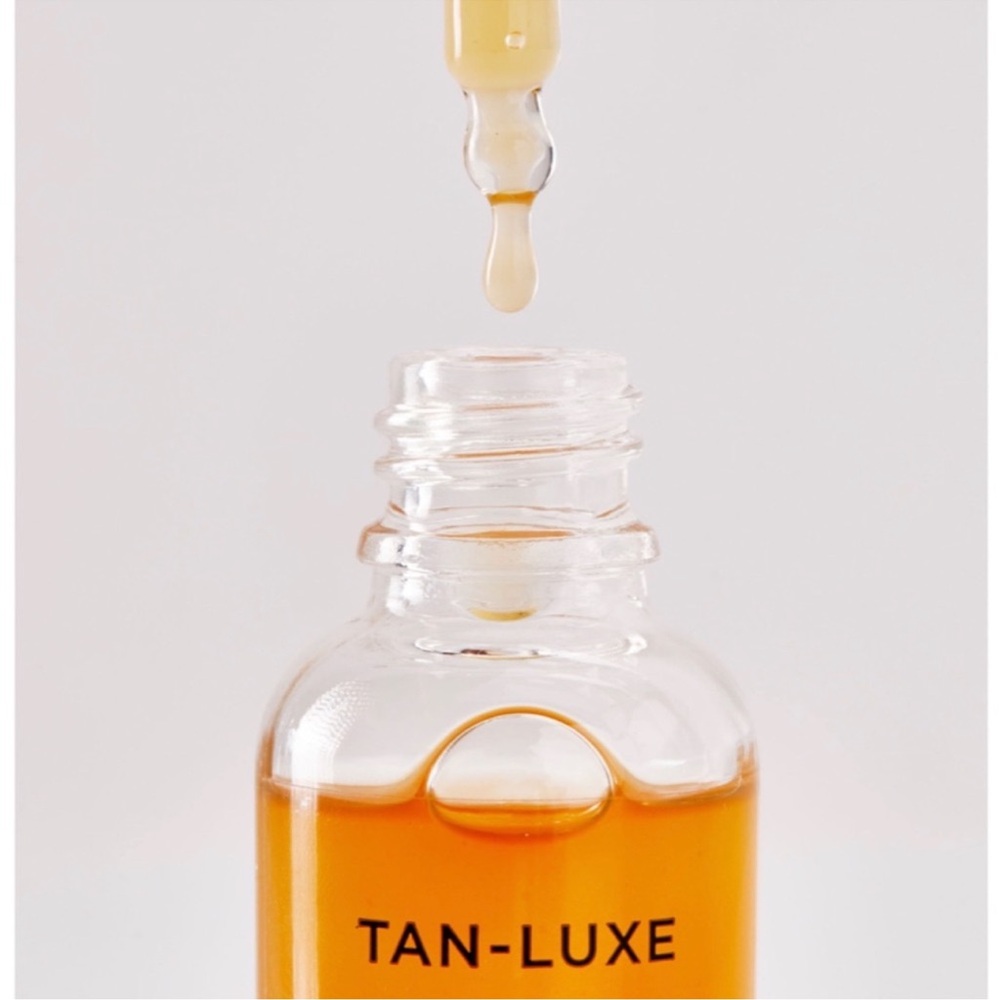 ✔️ NIB Tan-luxe The Body Illuminating Self Tan Drops Light Medium